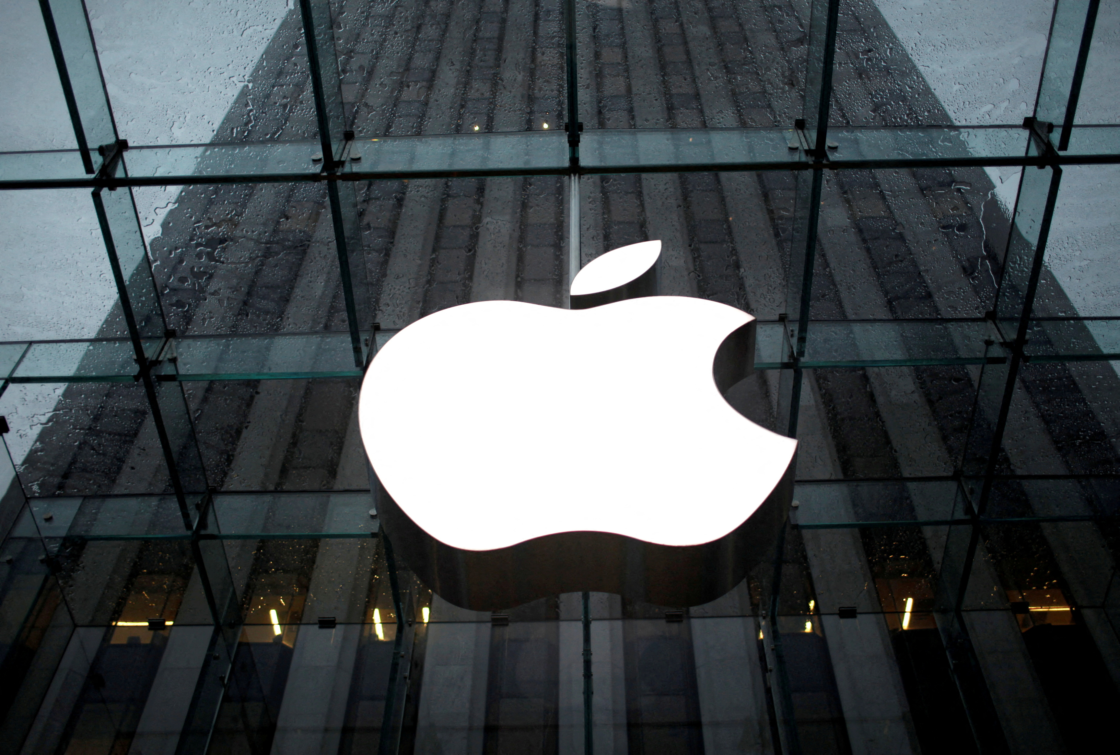 Apple exports smartphones worth $1 billion in a month from India: Report