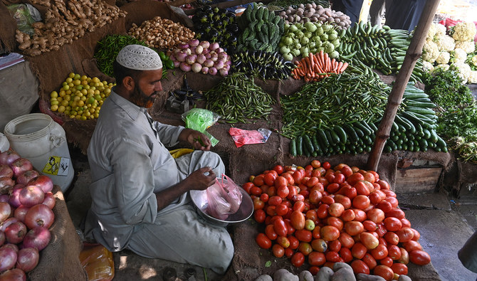 Inflation breaks 50-year record in Pakistan, touches high of 31.5%