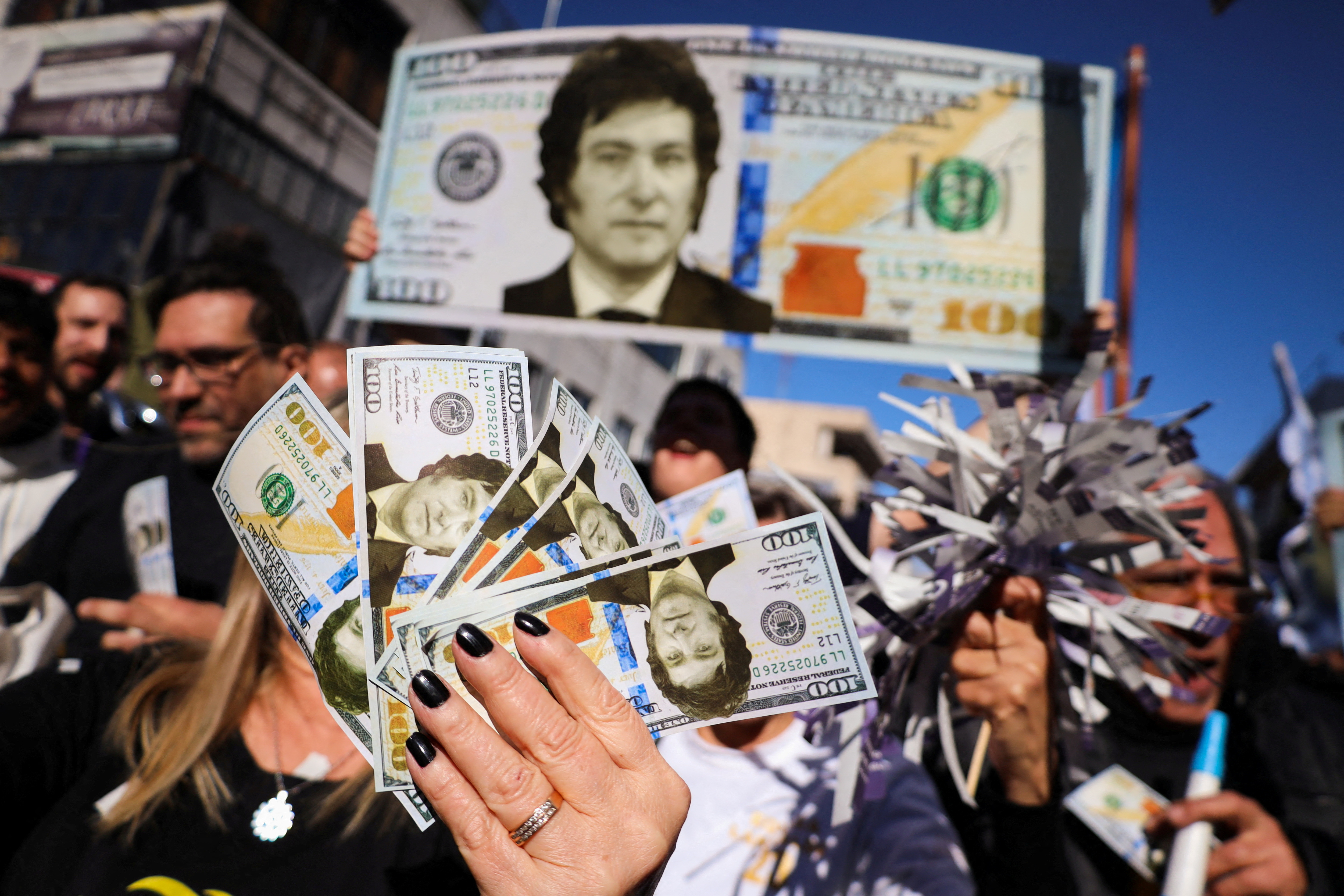 Dollarization in Argentina. What and Why?